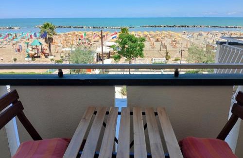 Torre Pedrera Apartment | RN003 - Torre Pedrera, esclusivo trilocale fronte mare con balcone