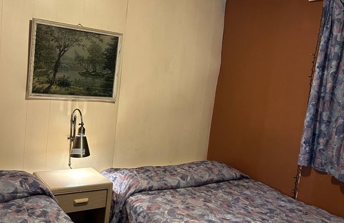 Merritt Hotel | Road Runner Motel