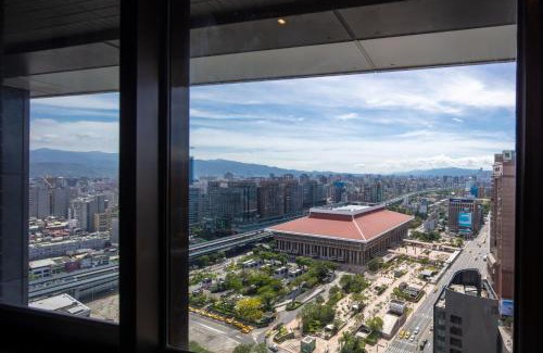 Zhongzheng Hotel | Roaders Plus Hotel - Taipei Station