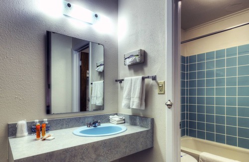 Tucumcari Hotel | Roadrunner Lodge