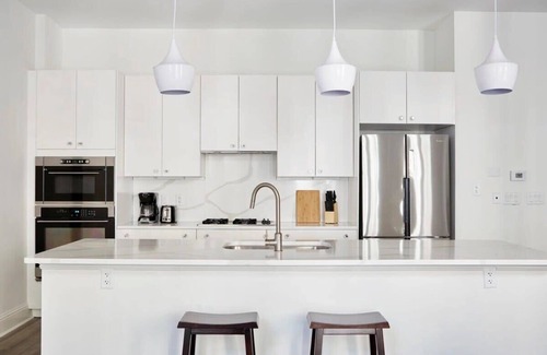 Central Business District House | Roami at St. Charles | 2 Bedroom w/Balcony