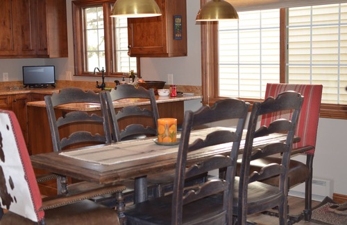 Carbondale House | Roaring Fork Luxury Base Camp - 3 Bed/2 Bath on River