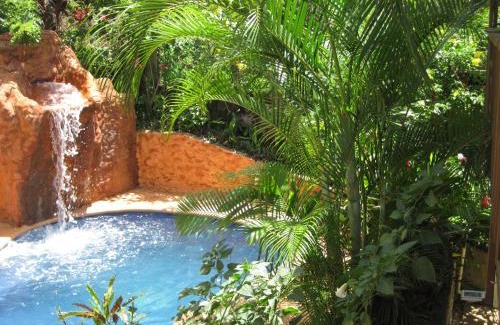 Sandy Bay Hostel | Roatan Backpackers' Hostel