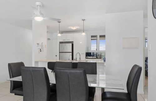 Bongaree Apartment | Robbie & Sue's Home Away From Home