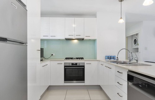 Bongaree Apartment | Robbie & Sue's Home Away From Home