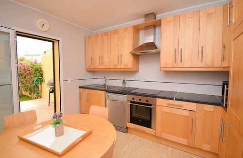 Sa Pobla Ski Chalet | Robes Sa Pobla 170 fantastic house with pool, air-conditioning, terrace and WiFi