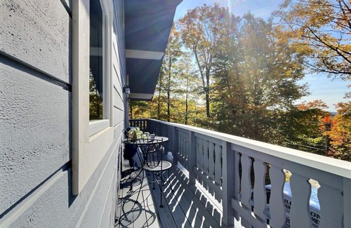 Killington Apartment | Robin's Nest- Pool, Gym, Fireplace, Near the AT