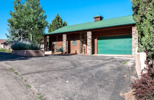 Ruidoso House | Robins Nest by Vtrips