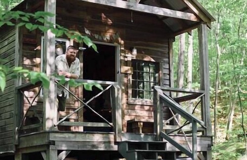Denmark Cabin | "Robins Nest" Off Grid Solar Powered Eco Cabin
