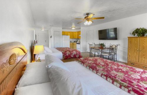 Mammoth Creek House | Robins Roost A
