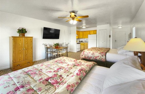 Mammoth Creek House | Robins Roost B