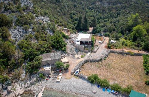 Zastrazisce House | Robinson Agava