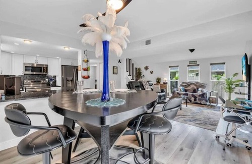 Sarasota Springs House | Robinson Drive Charmer