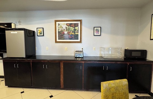 Robinson Hotel | Robinson Inn and Suites