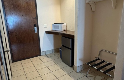 Robinson Hotel | Robinson Inn and Suites