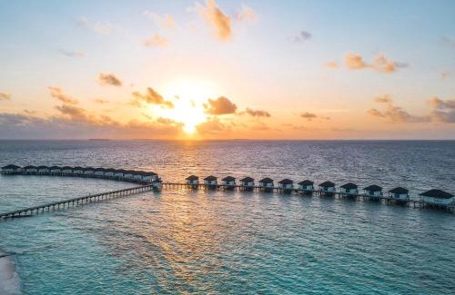 Orivaru Resort | ROBINSON NOONU - All Inclusive
