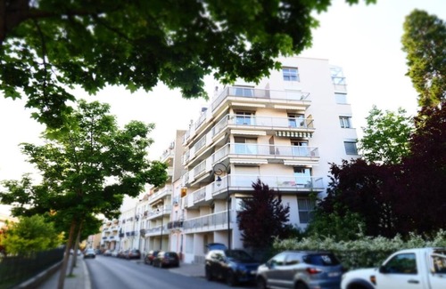 Thermal Apartment | ROCHAMBEAU Opposite the thermal baths - Private and secure parking lot
