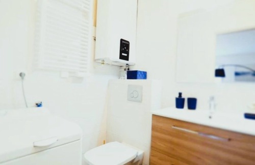 Thermal Apartment | ROCHAMBEAU Opposite the thermal baths - Private and secure parking lot