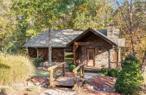 Branson Theater District House | Rock Canyon Resort Trio + 2 Free Tickets