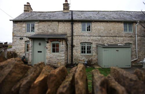 Chipping Norton Villa | Rock cottage