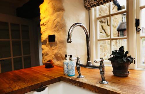 Chipping Norton Villa | Rock cottage