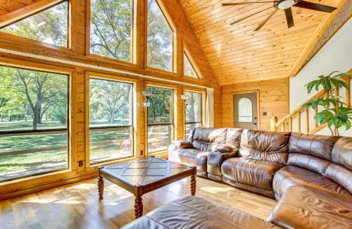 Davis House | Rock Creek Lodge 1 Mi to Lake of the Arbuckles!