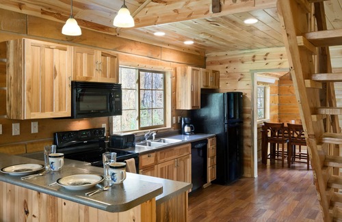 Custer Hotel | Rock Crest Lodge And Cabins