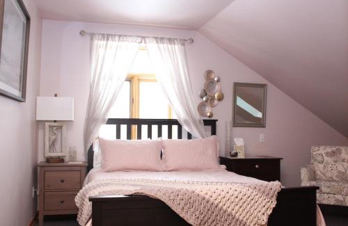 Sharbot Lake Bed & Breakfast | Rock Hill Bed & Breakfast