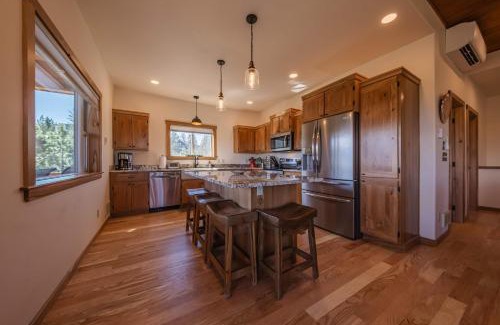 Rexford House | Rock Lot - A 5 Star Vacation