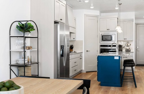 St. George House | Rock n' Relax at Desert Color: Lagoon + Beaches