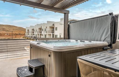 St. George House | Rock n' Relax at Desert Color townhouse