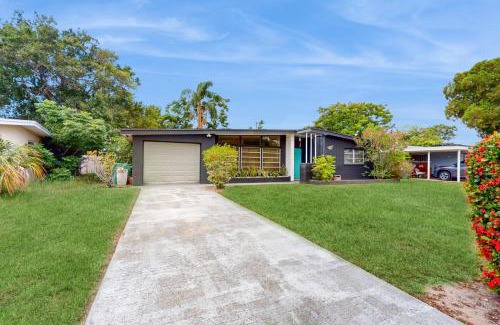 Clearwater House | Rock 'n' Retro
