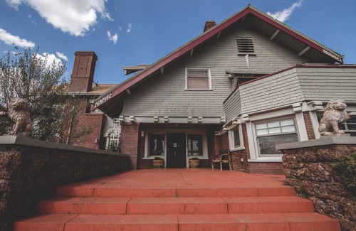 Bisbee House | Rock n Roll themed rooms, built in 1906