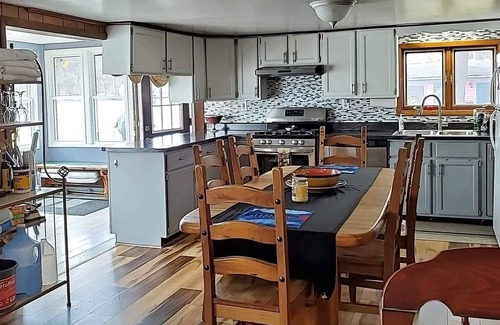 Oregon House | ROCK RIVER HIDEAWAY Grill, Fire Pit, Pet Friendly with fee of 30.00 per night