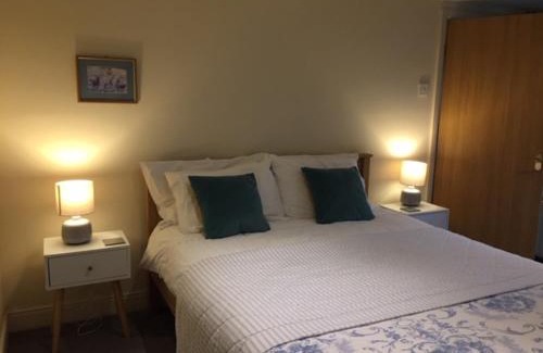 Froggatt House | Rock View