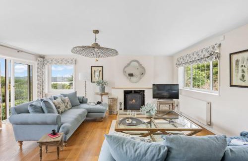 Dittisham House | Rocket House - Large family home perched above the river