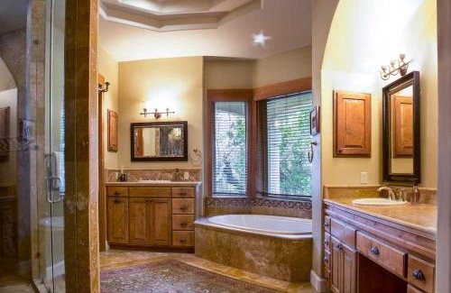 Pipe Creek House | Rockin' B Ranch Summit House