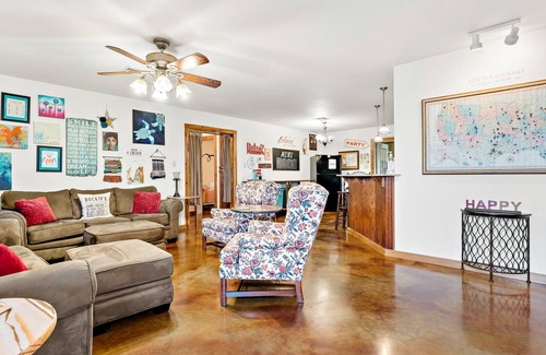Bell County Cabin | Rockin' R Retreat Center located just outside of Temple Tx