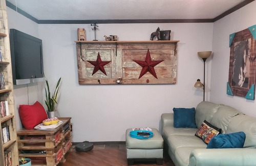Muse Apartment | Rocking Horse Getaway @ Heaven's Gate RV and Retreat