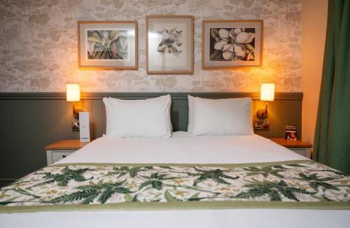 Wentworth Hotel | Rockingham Arms By Greene King Inns