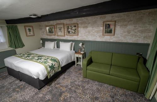 Wentworth Hotel | Rockingham Arms By Greene King Inns