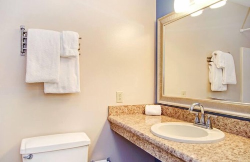 Rockledge Hotel | Rockledge Rooms and Rentals