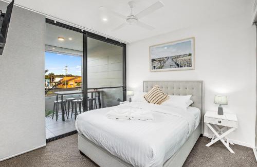 Sawtell Apartment | Rockpool 2 Sawtell Beach - Just steps to Restaurants and 2 min Stroll to Beach!