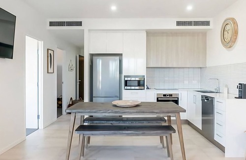 Sawtell Apartment | Rockpool 3 is a newly built, two-bedroom apartment located on the beautiful First Avenue in Sawtell