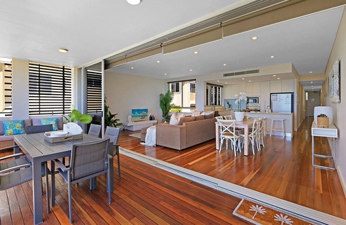 Bargara Apartment | “Rockpool No 4” – Beachfront unit