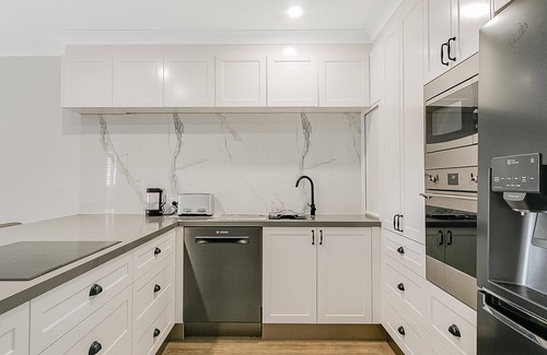 Currumbin Apartment | Rockview 9 - Currumbin Beachside - Min. 3 Night Stays!