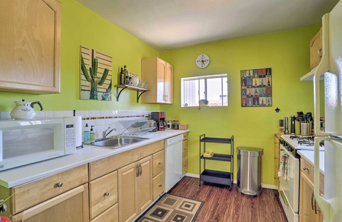 Joshua Tree House | 'Rockview House' 5 Mi to Joshua Tree Nat'l Park!