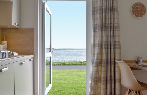 St. Mary's Cottage | Rockworks Chalets No.3 - UK7042