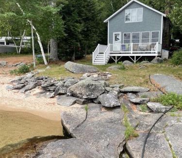 Standish House | ROCKY BEACH LIMIT 5 cabin
