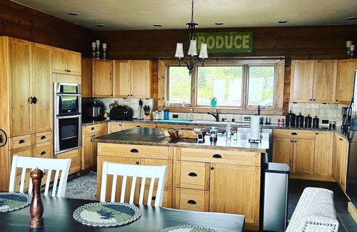 Kremmling House | Rocky Mountain Retreat w/Hot Tub in Old Park/Gore Pass